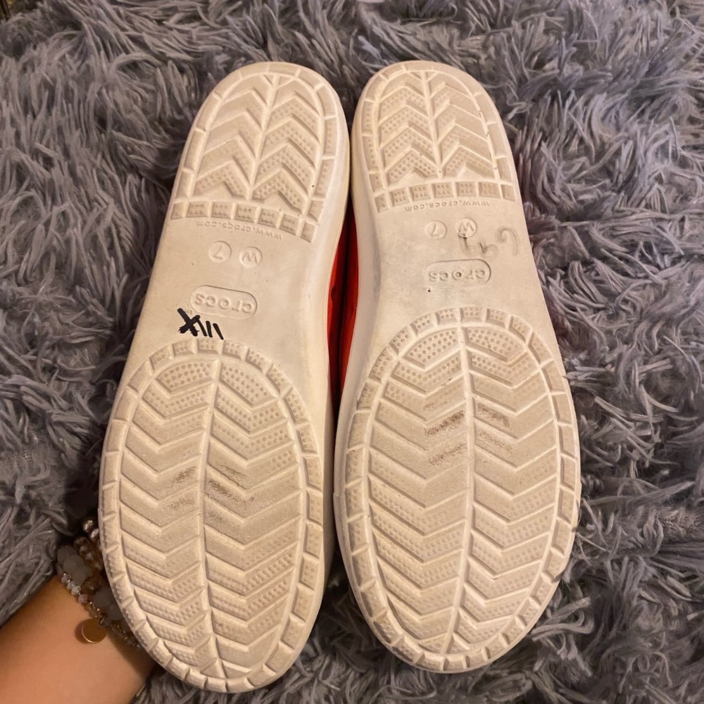 Crocs red citilane flat casual slip on shoes - Picture 9 of 11